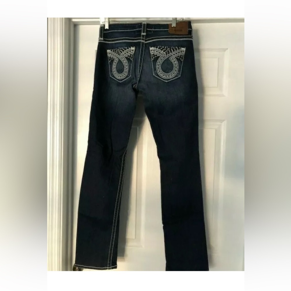 Big Star Liv Stretch Jeans Size 28L. Like new.  Have been worn/washed one time.